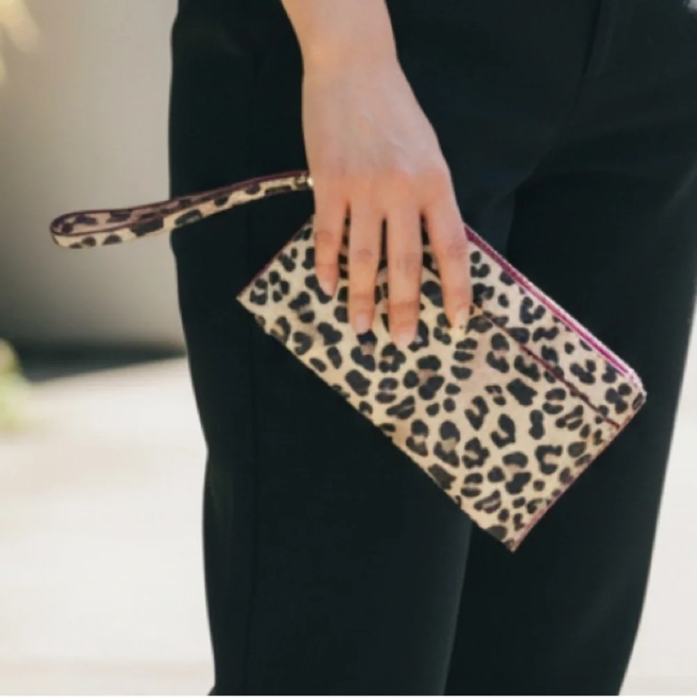 NEW- VEGAN LEOPARD PRINT & LIPSTICK RED TRIMMED CLUTCH WRISTLET